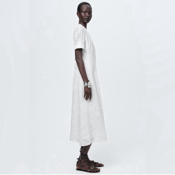 ZARA NWT EMBROIDERED EYELET DRESS MEDIUM - Picture 3 of 12